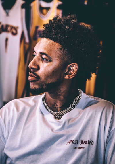 年轻车手需 年轻车手需