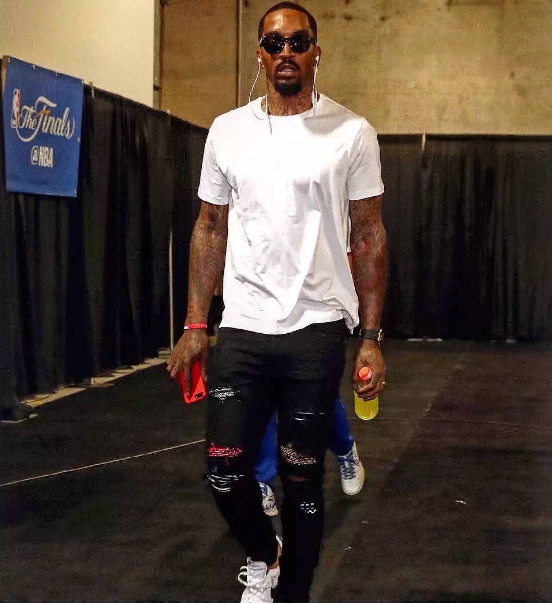 小的刺激再 小的刺激再